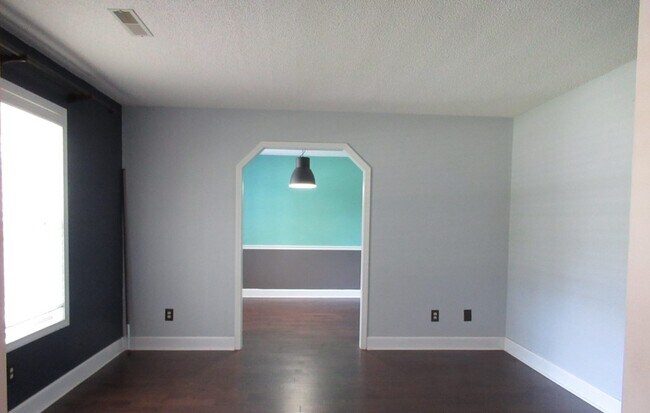 Building Photo - 274 Mallard Dr