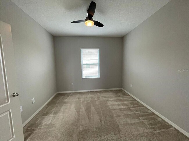 Foto del edificio - 6413 Flat Lemon Dr