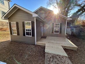 Building Photo - 233 Madison Heights