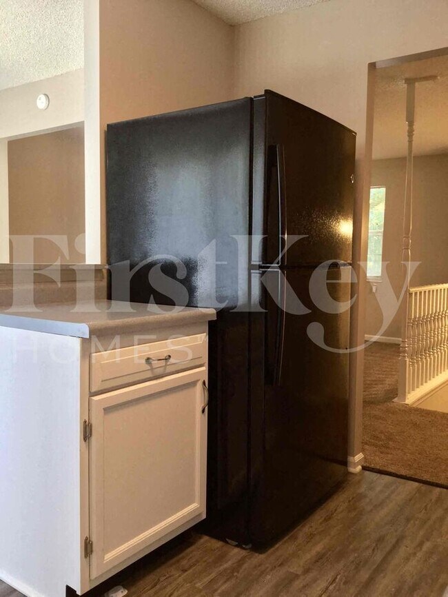 Foto del edificio - 3920 Pinetop Dr