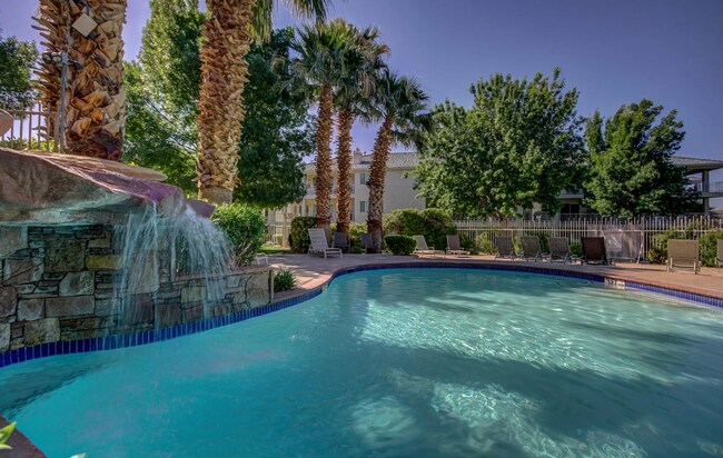 Building Photo - Enjoy Year-Round Resort Living in This Beautiful Condo!