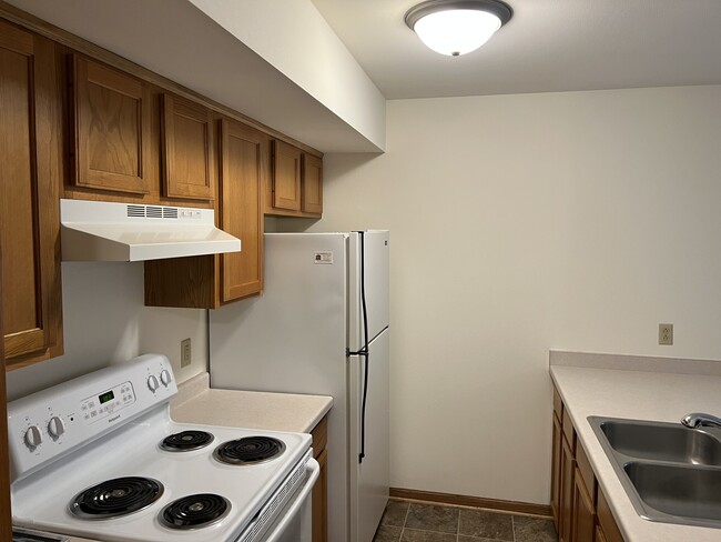 Building Photo - 1092 Heritage Ct