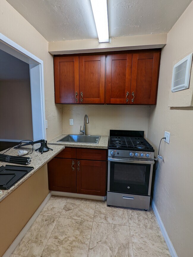 Kitchen - 1579 Curtner Ave