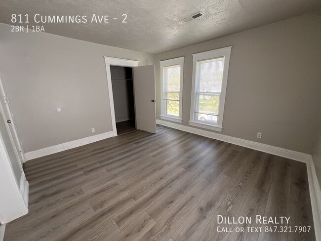 Building Photo - 811 Cummings Ave