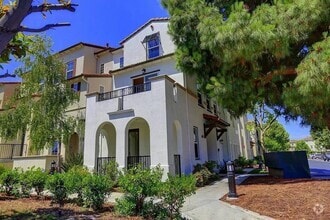 Building Photo - 1722 Hillebrant Pl