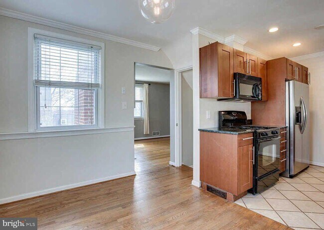 Foto del edificio - 2936 Woodlawn Ave