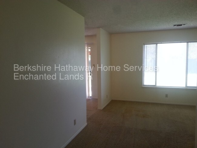 Foto del edificio - 601 Canoncito Dr