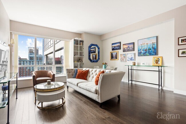 Building Photo - 350 W 42nd St