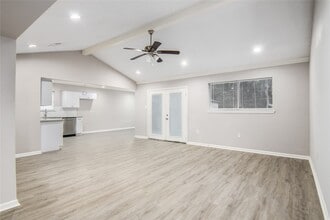 Building Photo - 1702 Athens Dr