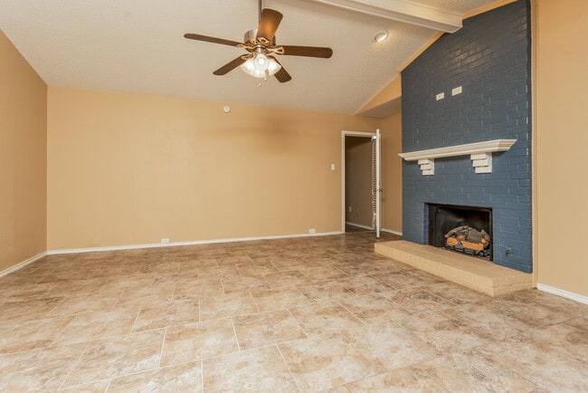 Building Photo - 3239 Wichita Dr