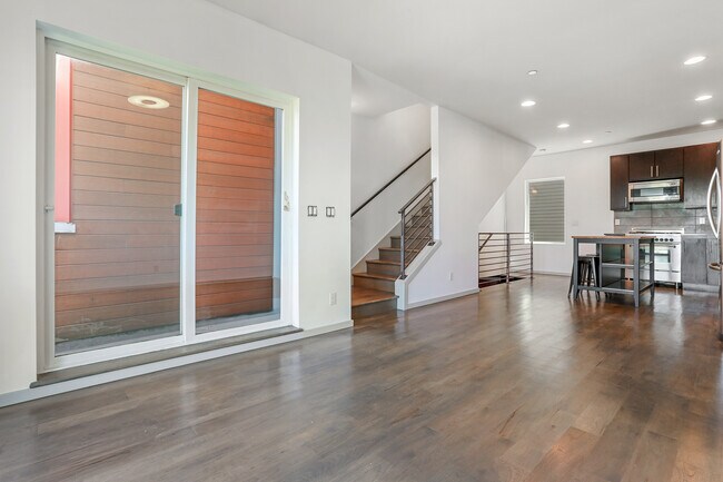 Foto del edificio - 6704 15th Ave NW