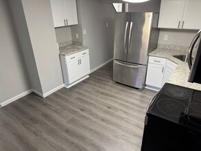 Building Photo - 878 Ohio St