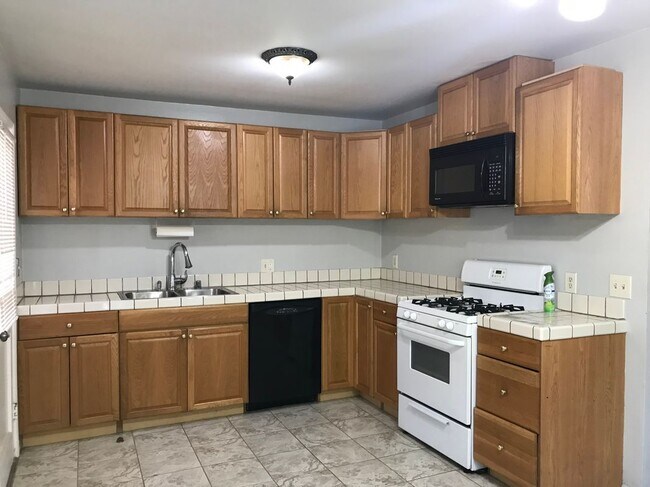 Foto del edificio - 44136 Fairhaven Dr