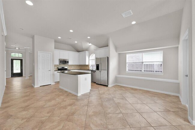Building Photo - 47 E Montfair Blvd