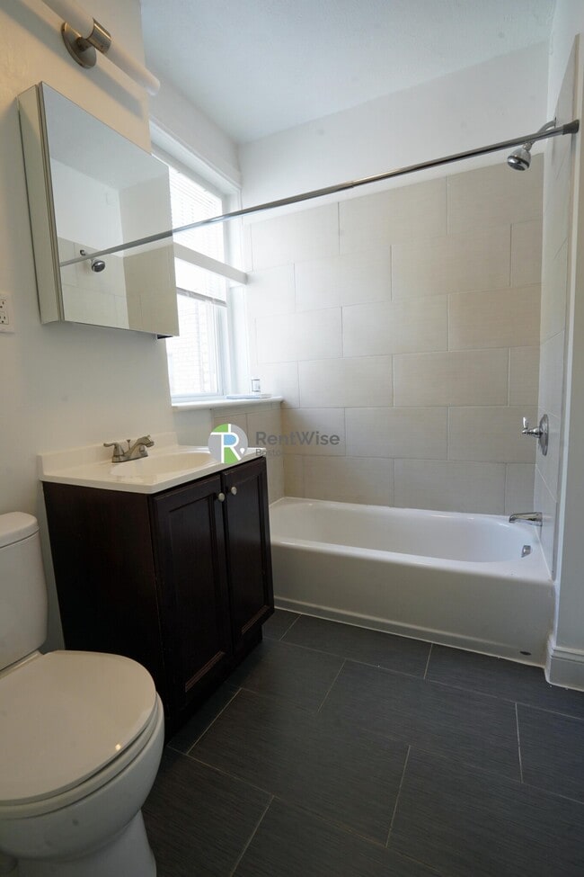 Building Photo - 78 Brainerd Rd