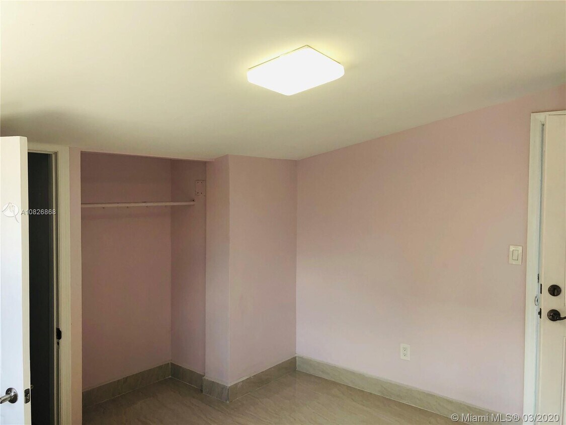 Foto del edificio - 6570 Sheridan St