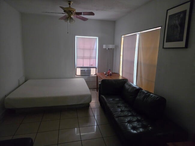 Foto del edificio - 835 NW 3rd St