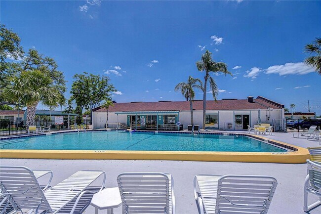 Foto del edificio - 13870 Oakwood Ln