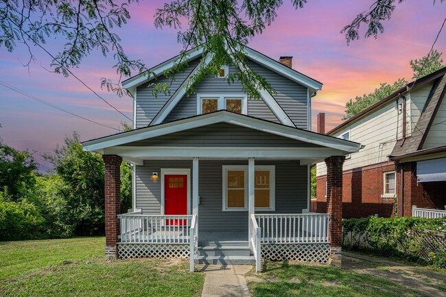 Updated 3 Bedroom 1 bathroom House - Updated 3 Bedroom 1 bathroom House