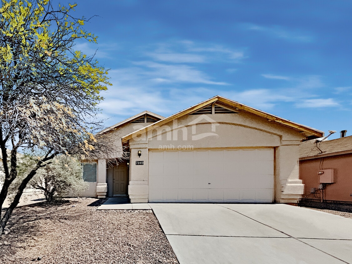 Foto principal - 7049 E Strike Eagle Way