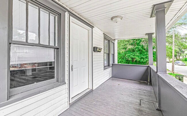 Building Photo - 1617 High St