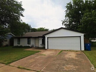 Building Photo - 316 N Heights Dr