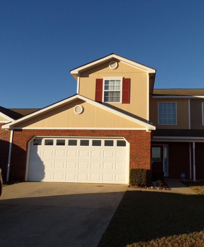 Primary Photo - Wakefield Townhomes, Enterprise, AL