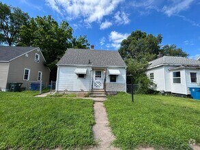 Building Photo - 640 Kern St