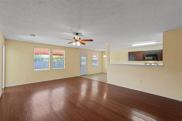 Foto del edificio - 2926 Jamestown Dr