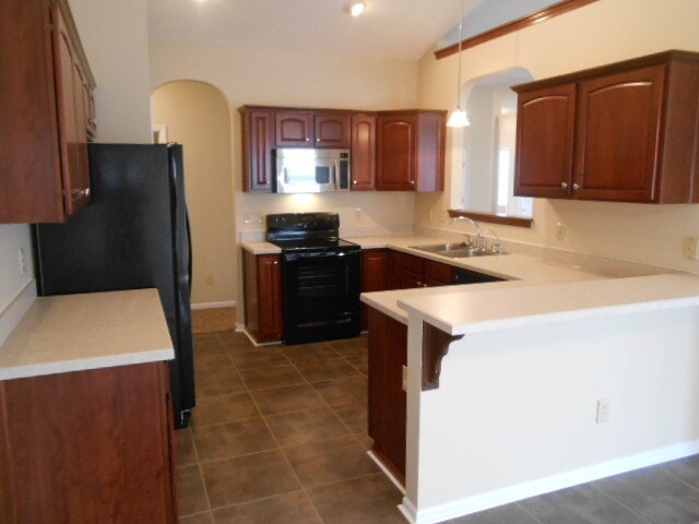 Foto del edificio - 8947 Creek View St