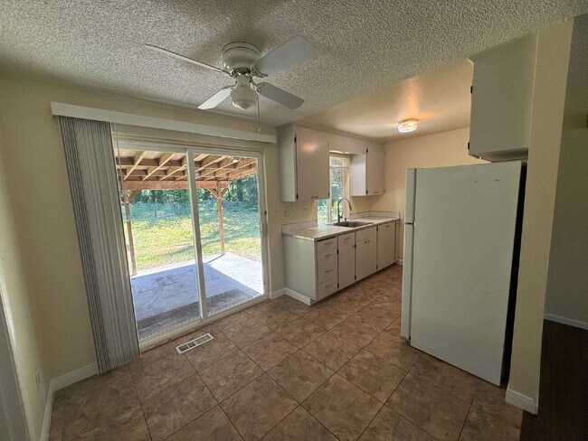 Foto del edificio - Rambler in Maple Valley Available Now!