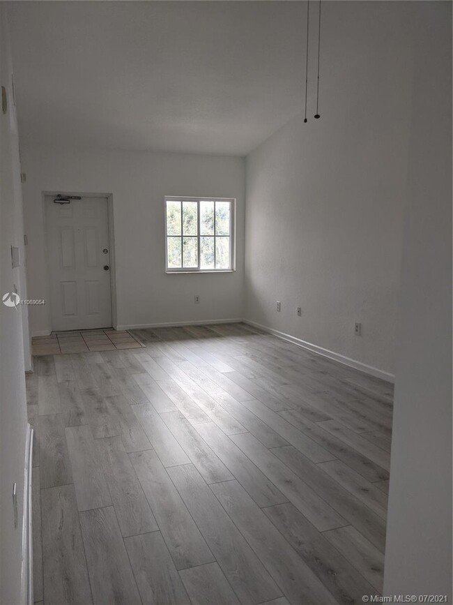 Building Photo - 3482 Briar Bay Blvd