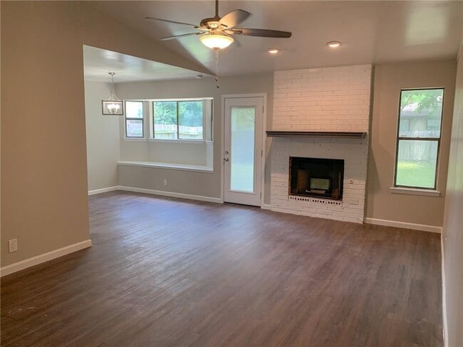 Foto del edificio - 1710 Goodson Ln