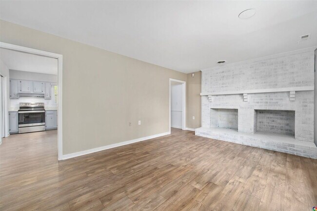 Building Photo - 9201 Rattlesnake Rd