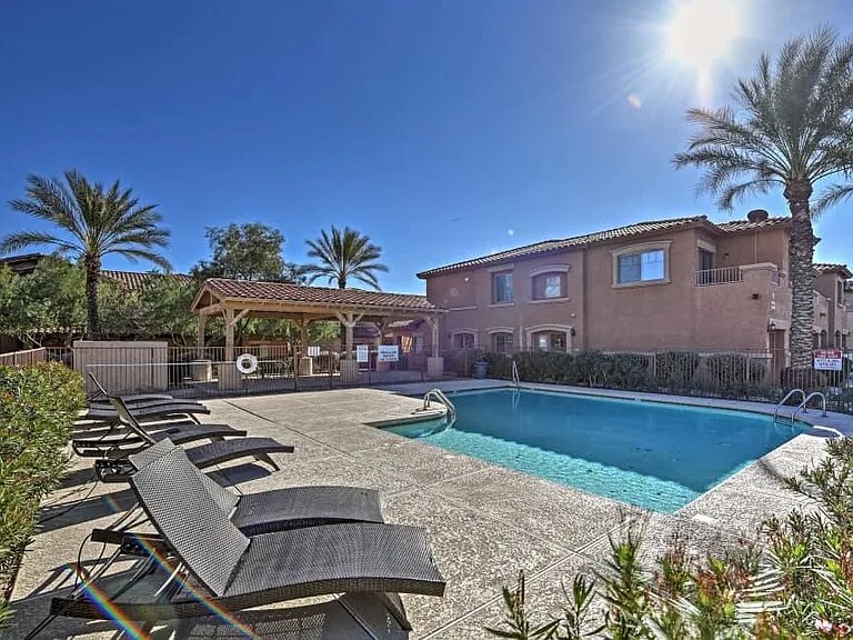 Foto principal - 525 N Miller Rd