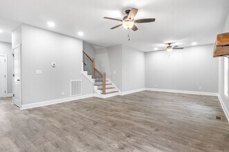 Building Photo - 2129 Powell Rd