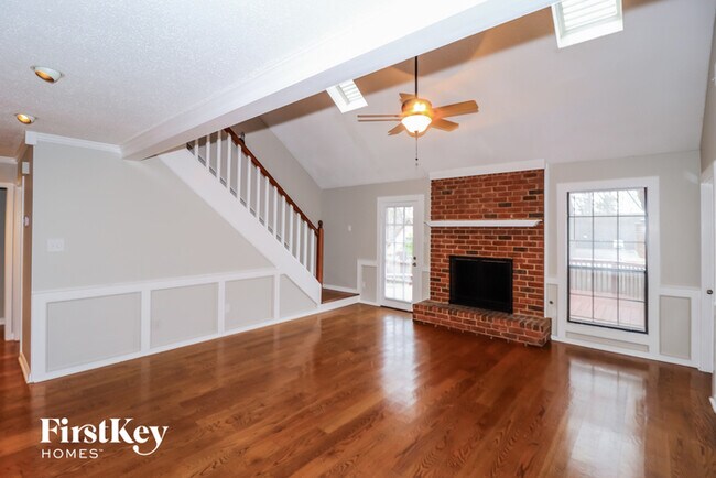 Foto del edificio - 3862 Oak Forest Drive