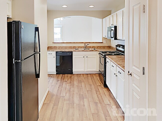 Foto del edificio - 30568 N Zircon Dr