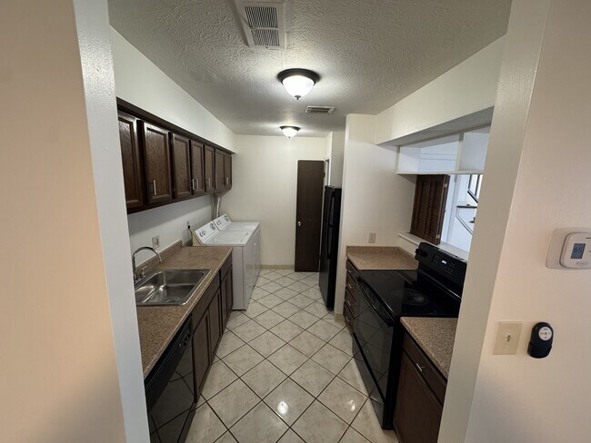 Foto del edificio - 126 Ivy Hill Ln