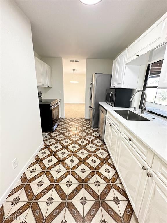 Foto del edificio - 3 br, 2 bath House - 304 NE 38th St