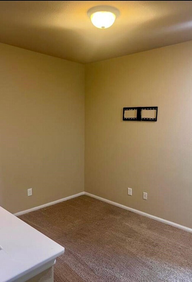 Building Photo - 13514 Fawn Lily Dr