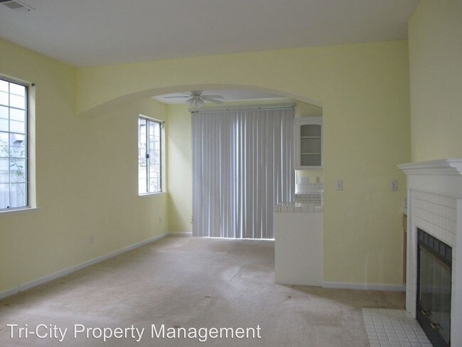 Building Photo - 3 br, 2.5 bath House - 5067 Amberwood Drive