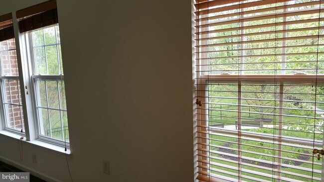 Foto del edificio - 9412 High Rock Way