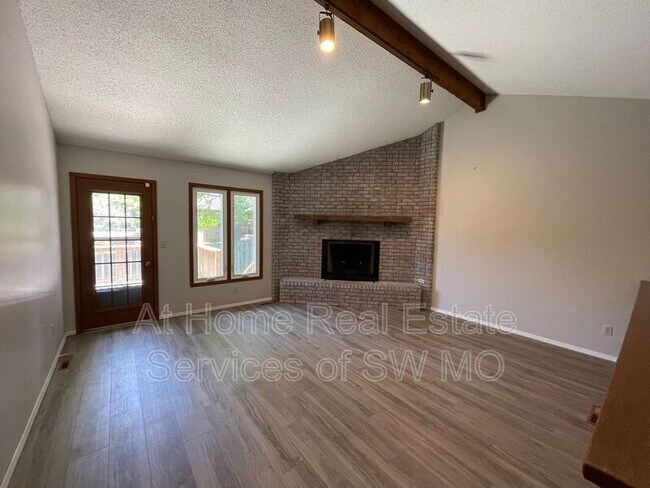 Building Photo - 2174 E Regency Pl