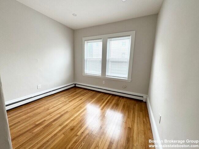 Foto del edificio - 57 Burrell St