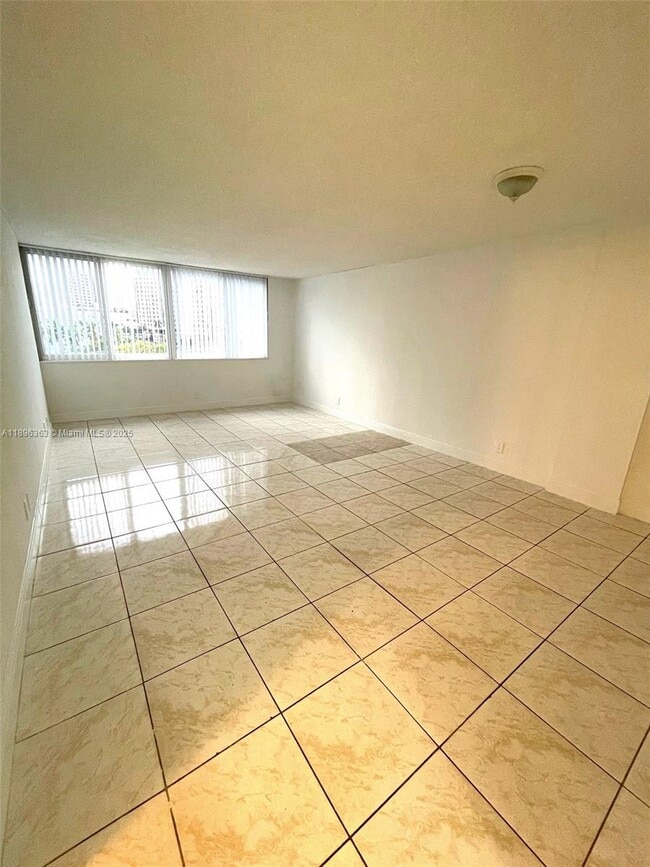 Building Photo - 9143 SW 77th Ave
