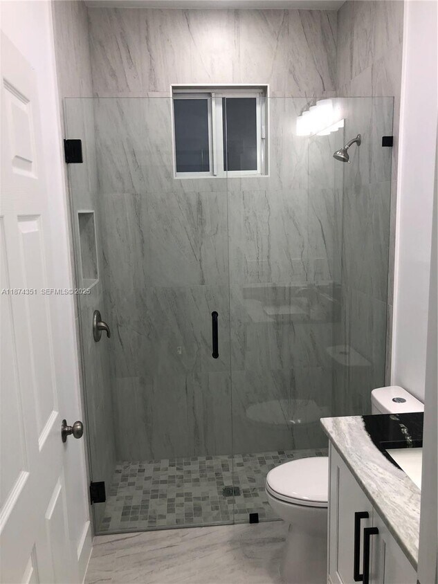 Foto del edificio - 4572 Golfview Blvd