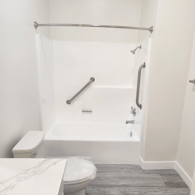 Building Photo - The Willows Apartments