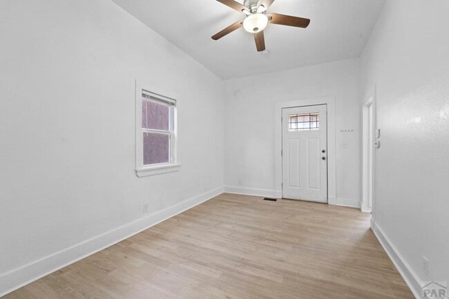 Building Photo - ALL PROSPECTIVE TENANTS MUST SUBMIT A $58 ...