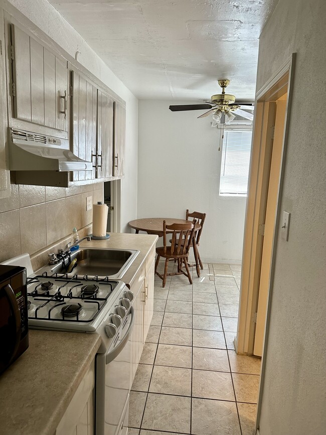 Building Photo - 3648 W Cheryl Dr